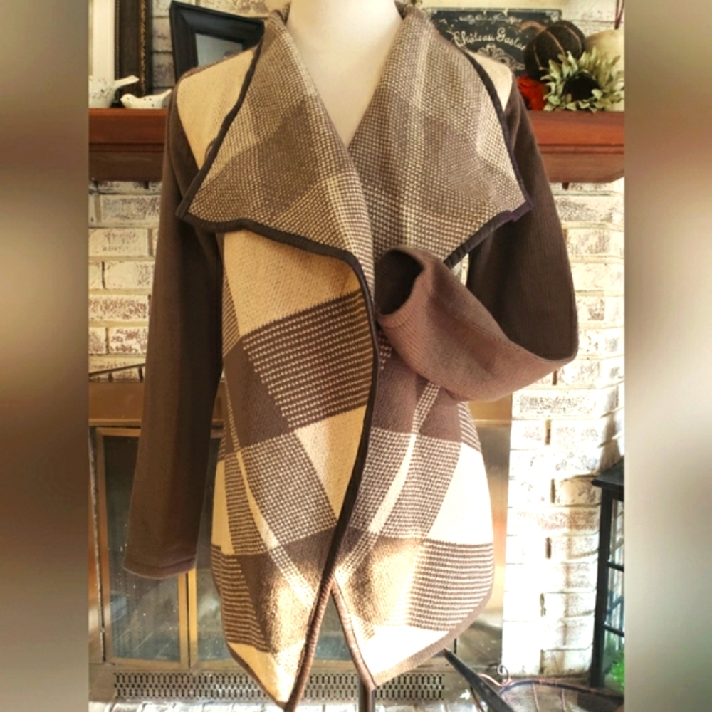 Womens Sweater NWT